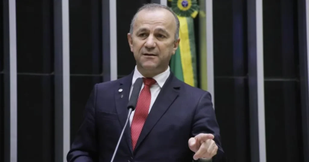 Home 7 Câmara avança com fim da aposentadoria compulsória de juízes