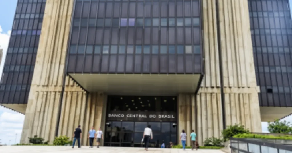 Selic e curva de juros como antecipar as decisões do Copom e os impactos na carteira
